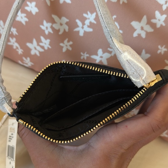 Small MK leather wristlet - Picture 5 of 5